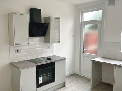 3 Bed Terraced House, Albert Road, S64