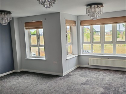 4 Bed Semi-Detached House, Parkview, NN17