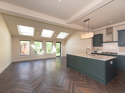 5 Bed Semi-Detached House, Queens Road, SW19