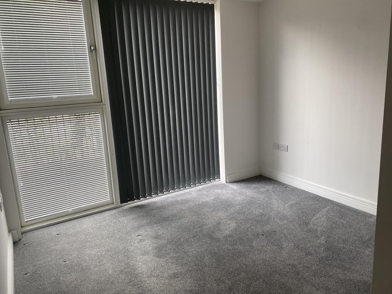 Halesowen - 2 Bed Flat, Halesby Court, B63 - To Rent Now for £1,000.00 p/m