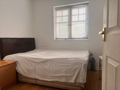 Room in a Shared Flat, Warwick Road, UB7