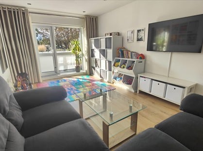 2 Bed Flat, Capel Close, N20