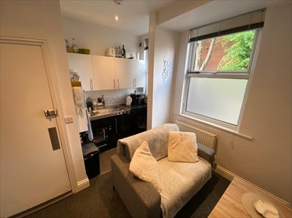 1 Bed Flat, King Edward Road, CV11