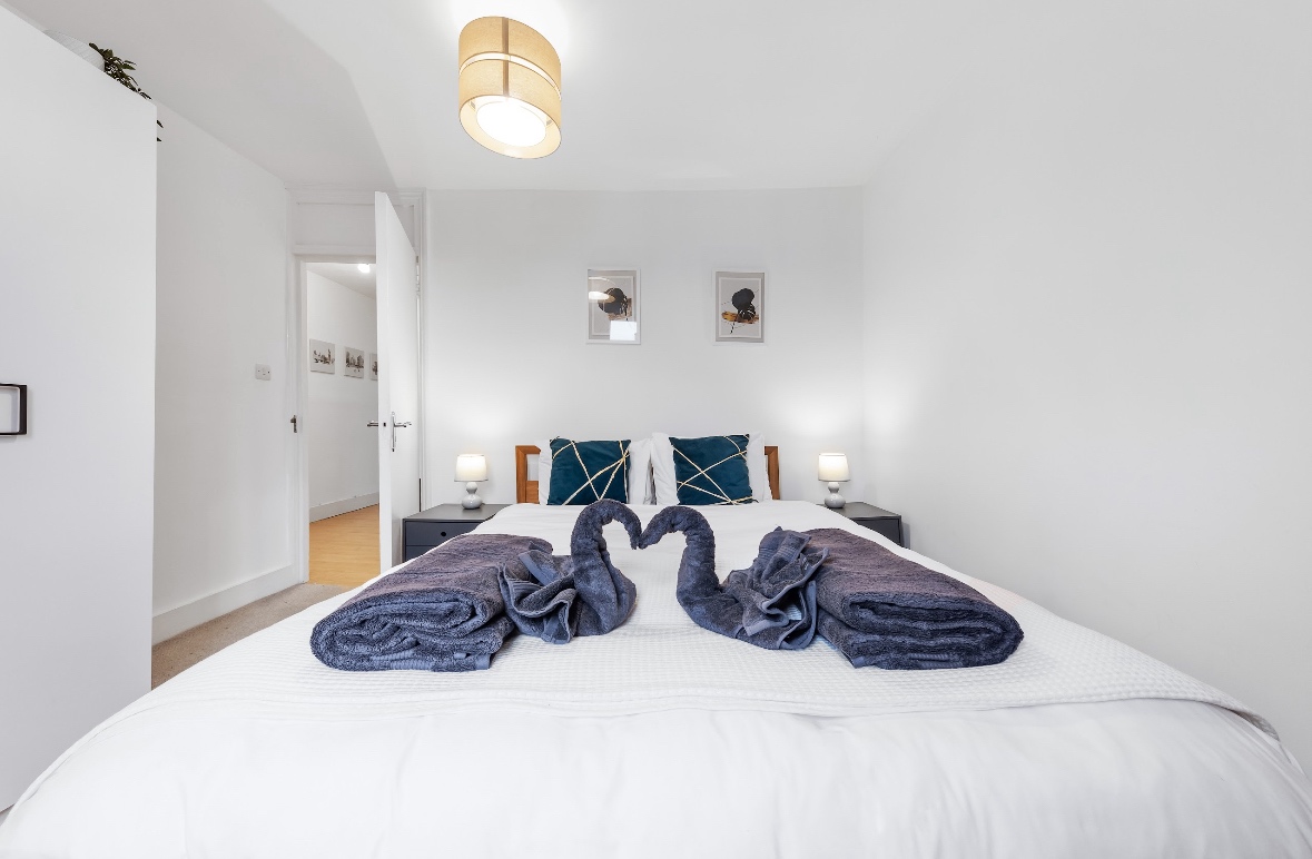 Additional image 4 of 2 Bed Flat, Sinclair Road, W14, N1 7GU