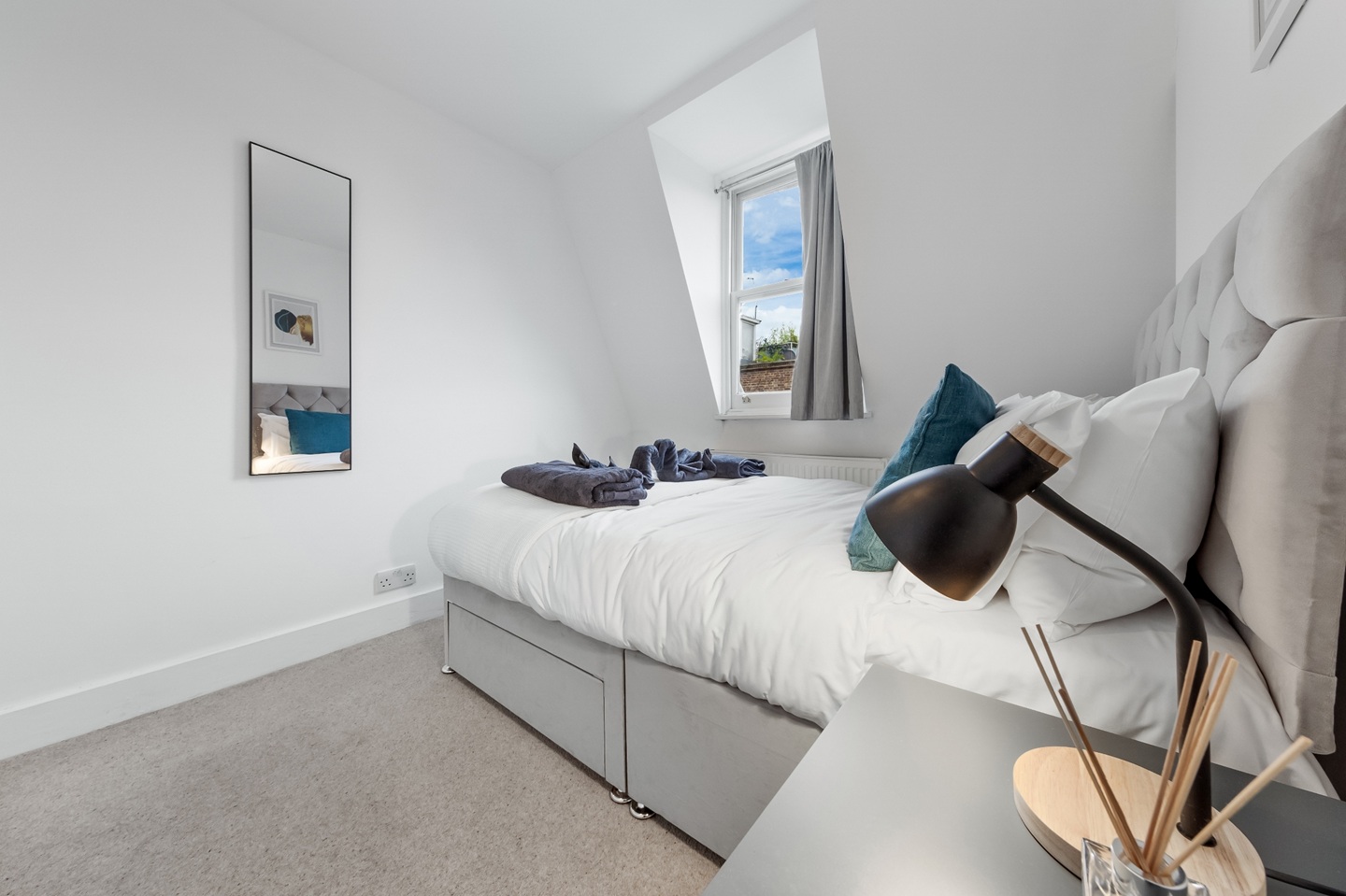 Additional image 10 of 2 Bed Flat, Sinclair Road, W14, N1 7GU