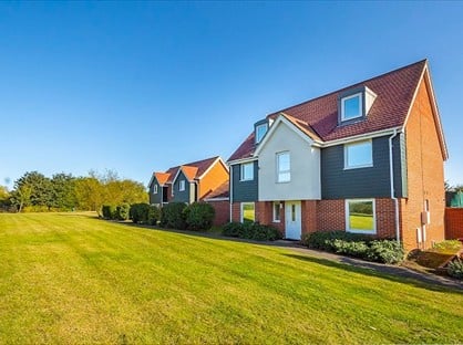 Bedsit, Wraysbury Drive, UB7