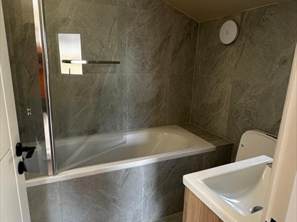 Studio Flat, Mitcham Road, SW17