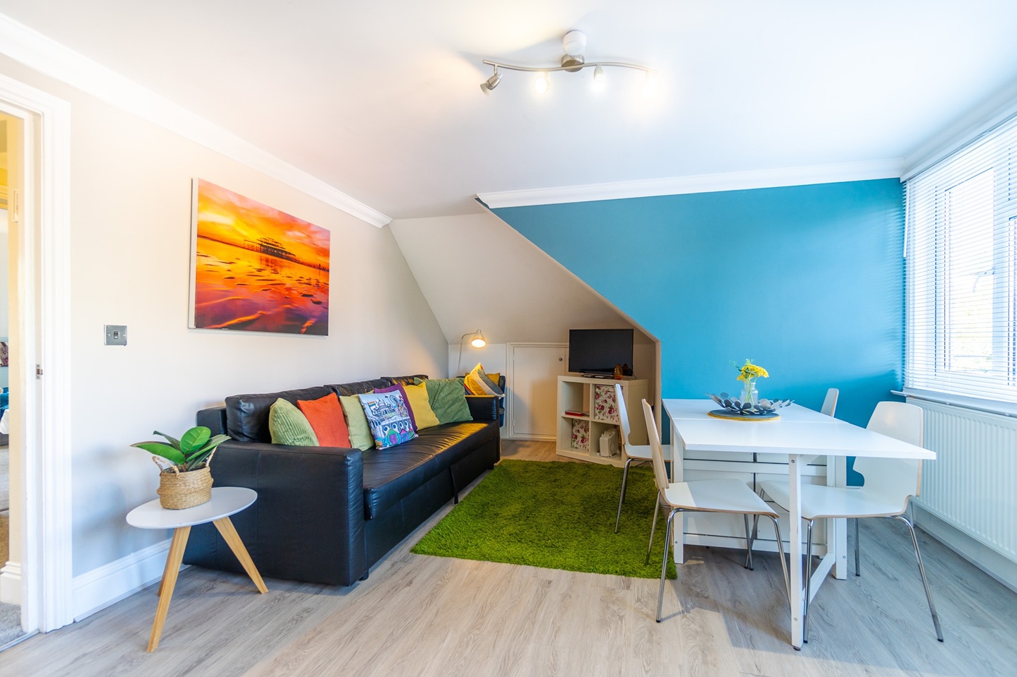 2 Bed Flat, Brunswick Fab Pad, BN3