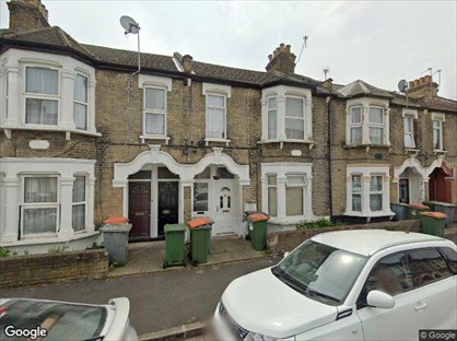 2 Bed Flat, Ling Road, E16