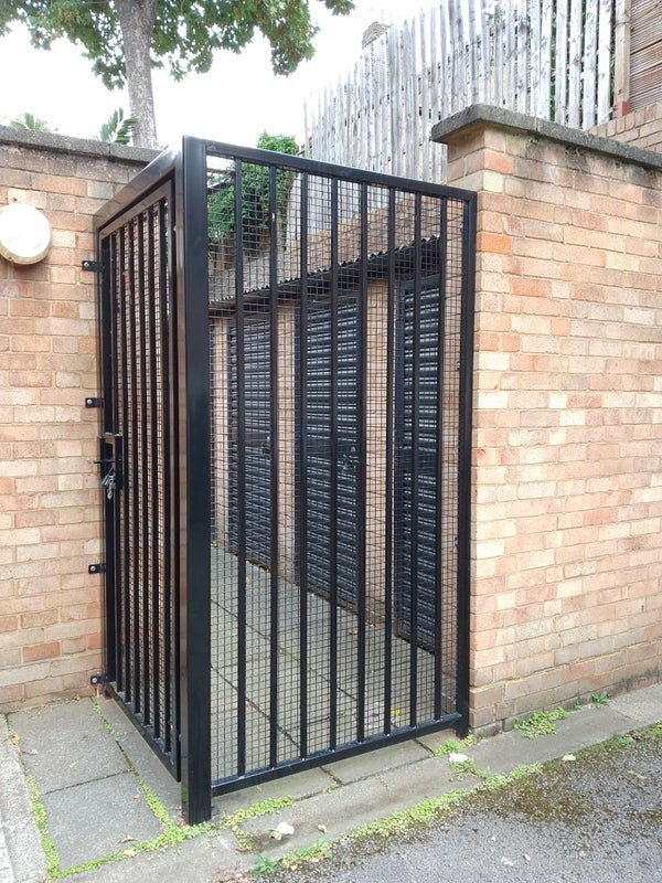 Additional image 7 of Room in a Shared Flat, Ilminster Gardens, SW11, N1 7GU