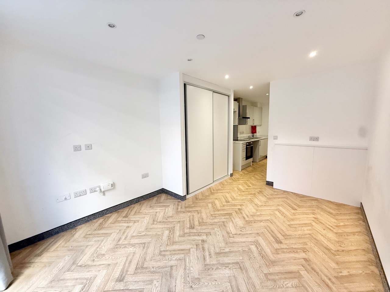 Studio Flat, Block A, LE1, N1 7GU