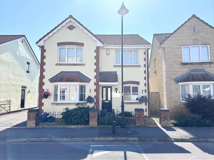 4 Bed Detached House, Richard Road, SN11