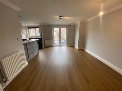 2 Bed Flat, Park View, BR6