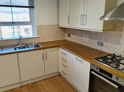 1 Bed Flat, The Paddock, CT16