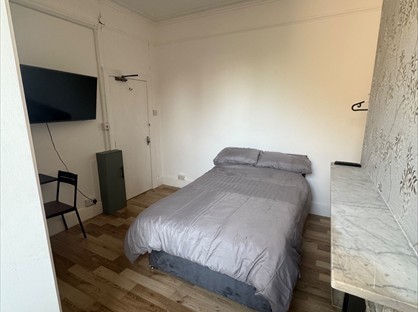 Studio Flat, Wilton Avenue, SO15