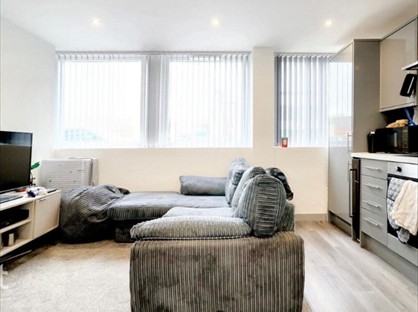 1 Bed Flat, Rawdon House, LS19