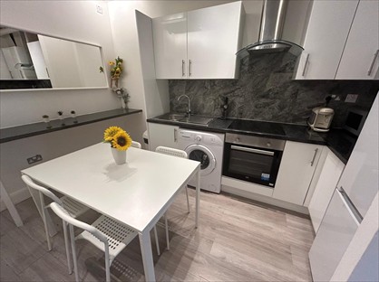 Studio Flat, Harrow Road, W9