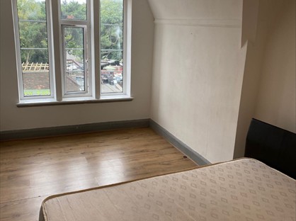 Room in a Shared House, Green Lanes, N4