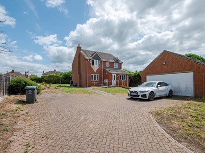 4 Bed Detached House, Hollington Road, NN9