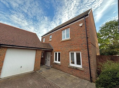 4 Bed Detached House, Abbess Way, PO7