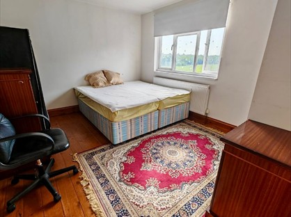 Room in a Shared House, Royston Gardens, IG1