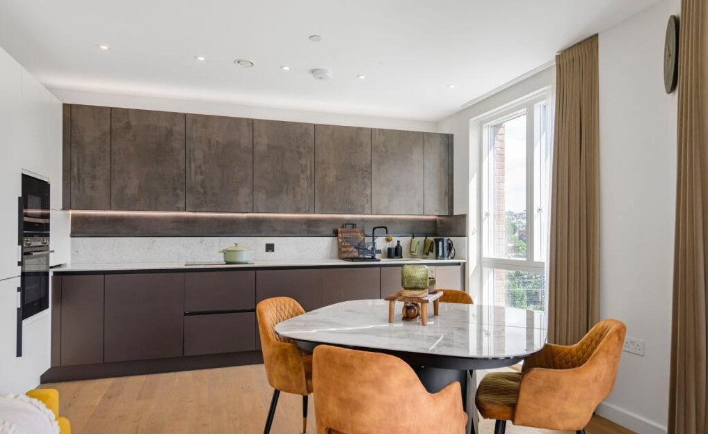 2 Bed Flat, Liddell Place, NW6 photo 3
