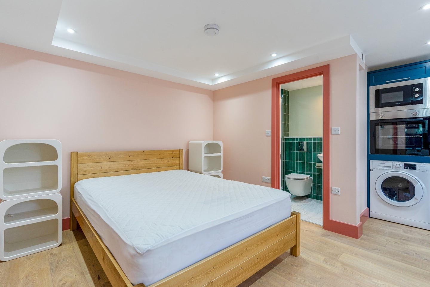 london-studio-flat-saville-road-w4-to-rent-now-for-1-600-00-p-m