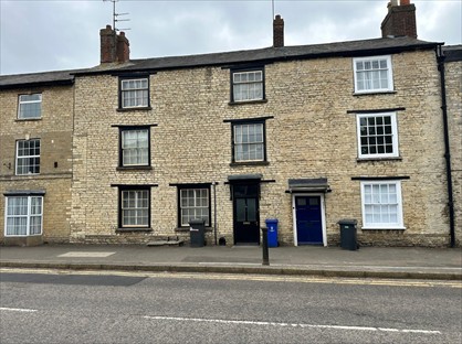 1 Bed Flat, High Street, NN13