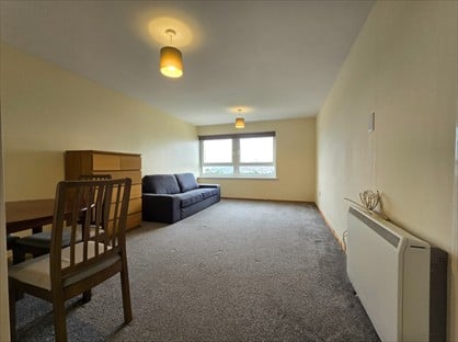 2 Bed Flat, Dobbies Loan Place, G4