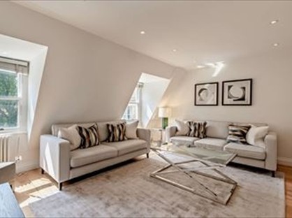 1 Bed Flat, Grosvenor Hill, W1K