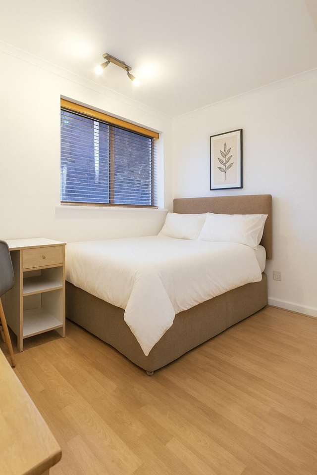 2 Bed Flat, St Mary-Le-Park Court, SW11