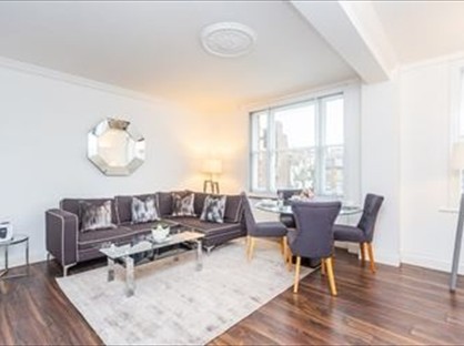 2 Bed Flat, Hill Street, W1J