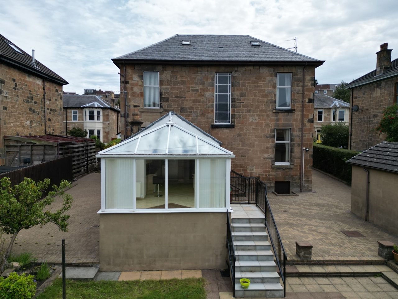 7 Bed Detached House, Glasgow, G44 photo 4