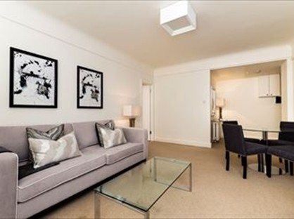 2 Bed Flat, Pelham Court, SW3