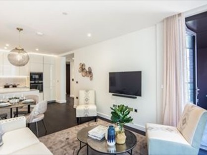 2 Bed Flat, Thornes House, SW11