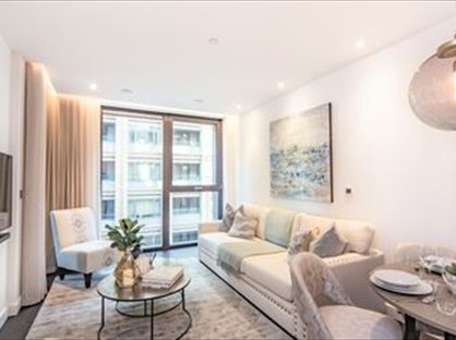 2 Bed Flat, Thornes House, SW11