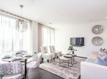 2 Bed Flat, Thornes House, SW11