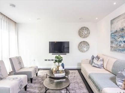 2 Bed Flat, Thornes House, SW11