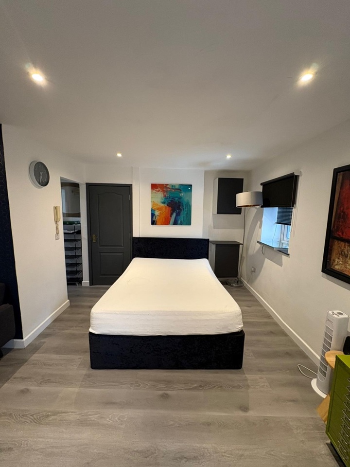 Additional image 3 of Studio Flat, The Victor, NG7, N1 7GU