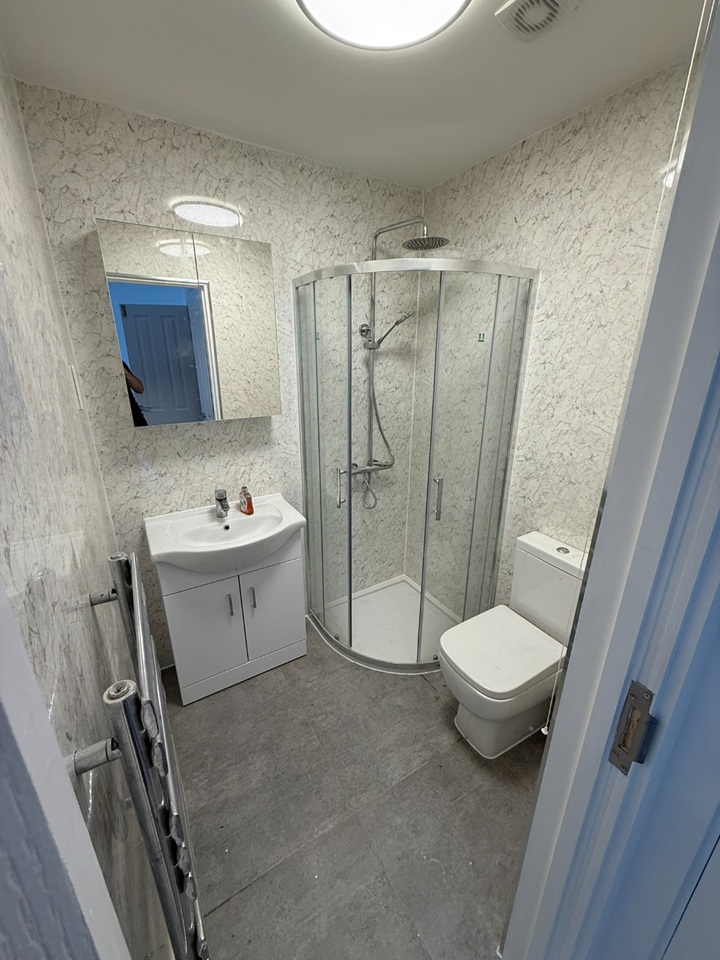 Studio Flat, Grafton Road, NW5 photo 4