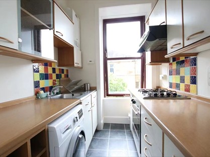 Room in a Shared Flat, Stewartville Street, G11