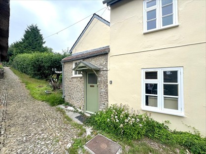 3 Bed Semi-Detached House, Chapel Street, BA12