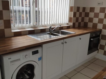 2 Bed Terraced House, London Road, ST4