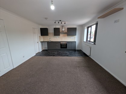 1 Bed Flat, Helmdon Close, CV21