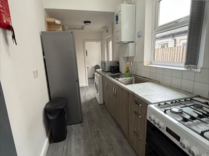 Room in a Shared House, Ansell Road, B11