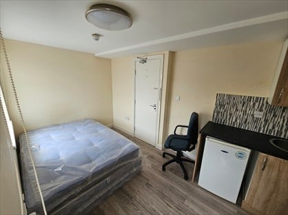 Studio Flat, Tees Avenue, UB6