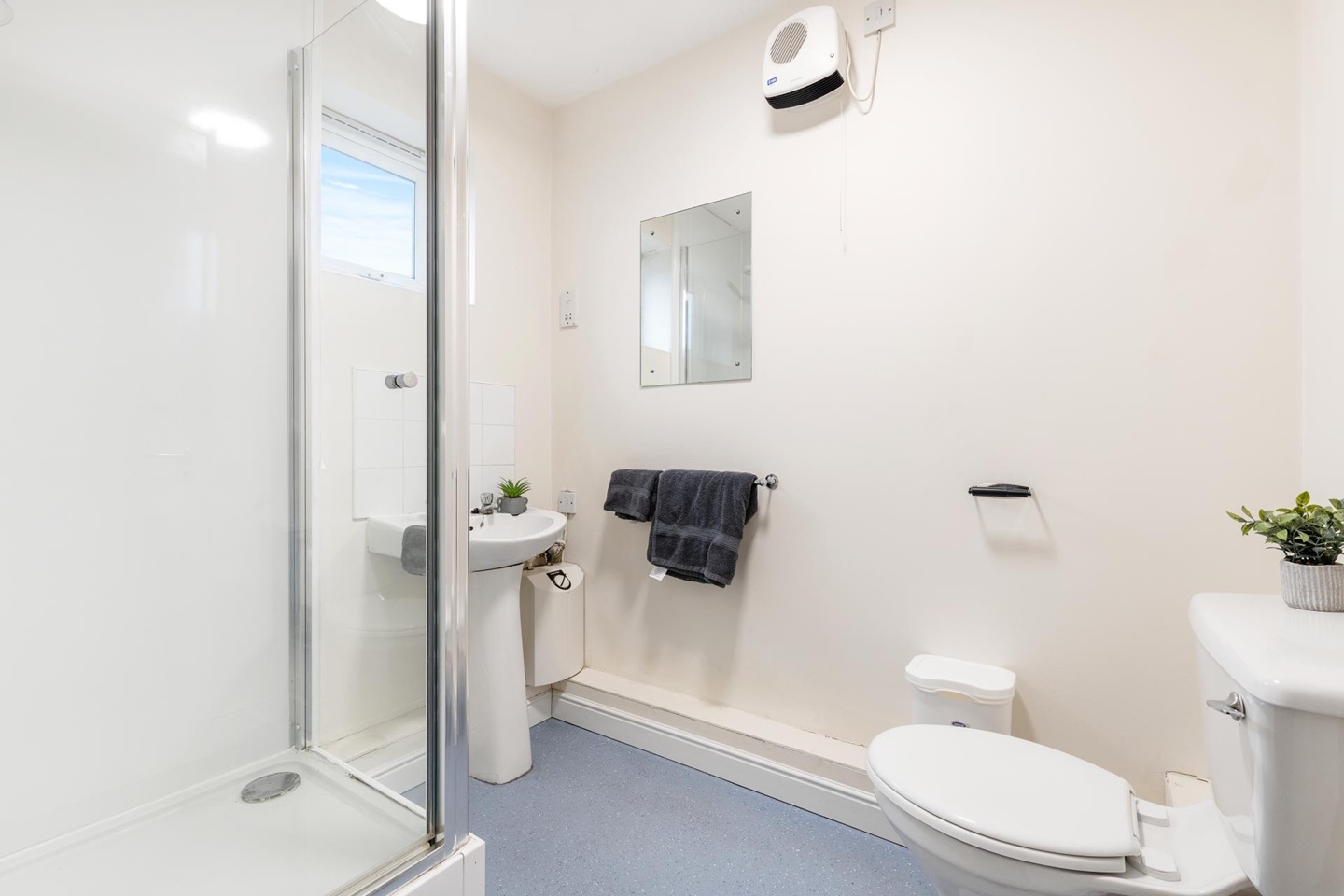 Additional image 6 of Room in a Shared Flat, The Farthings, NG7, N1 7GU