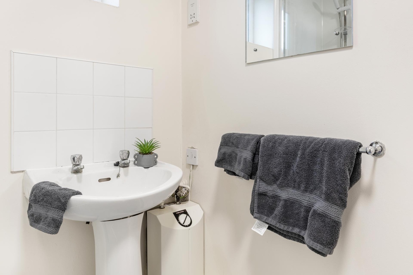 Additional image 8 of Room in a Shared Flat, The Farthings, NG7, N1 7GU