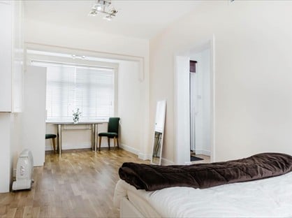 1 Bed Flat, London, NW11