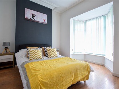 Room in a Shared House, Hightown, CW1